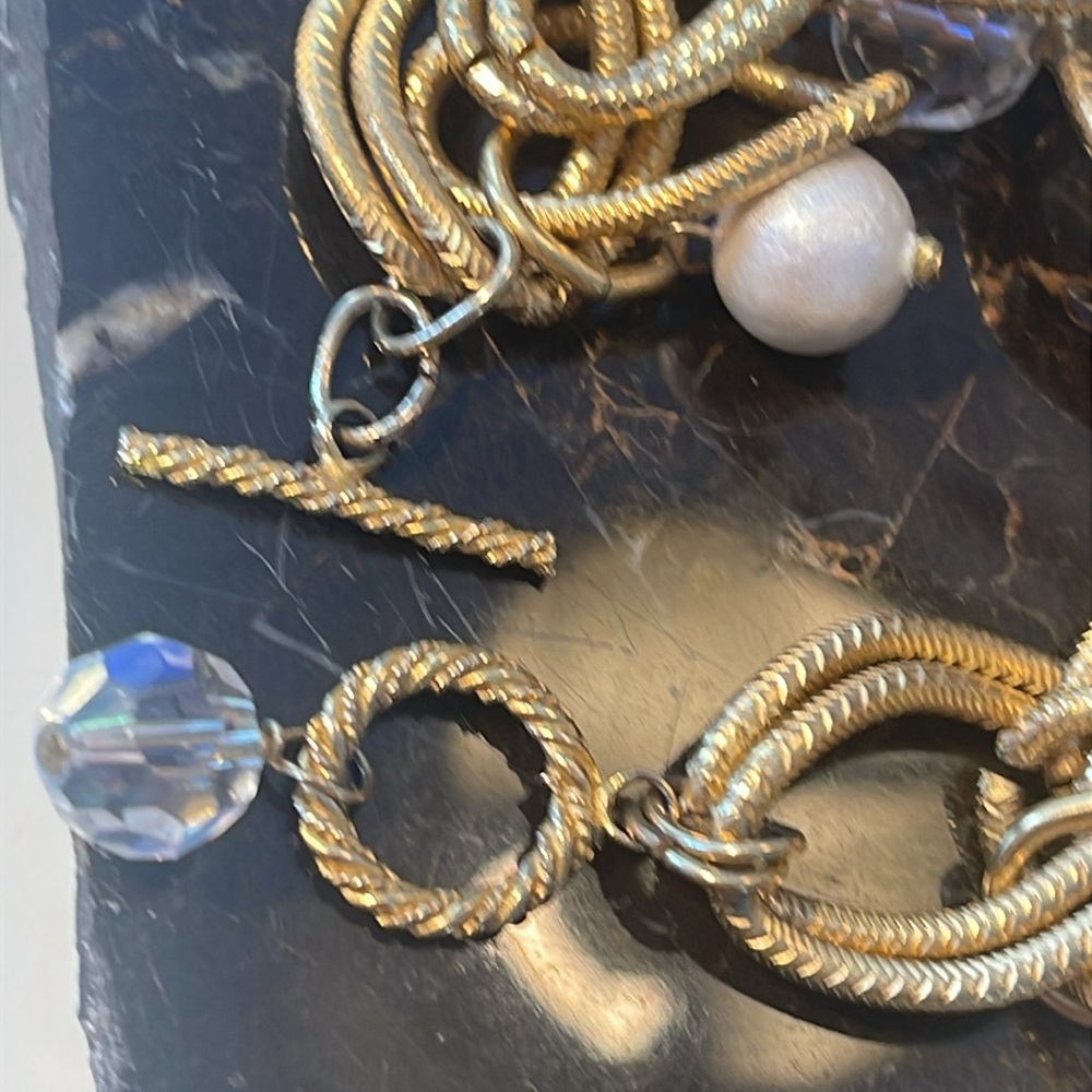 Goldtone large link w/ faux pearl & faceted AB-color crystal charm bead bracelet - Picture 5 of 5